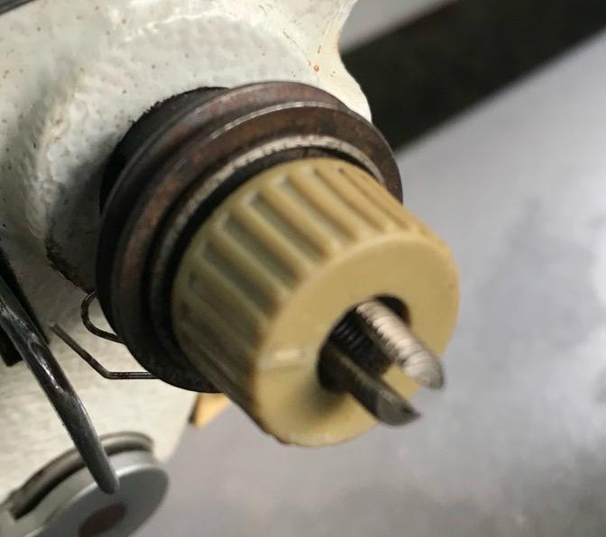 Thread tension assembly 