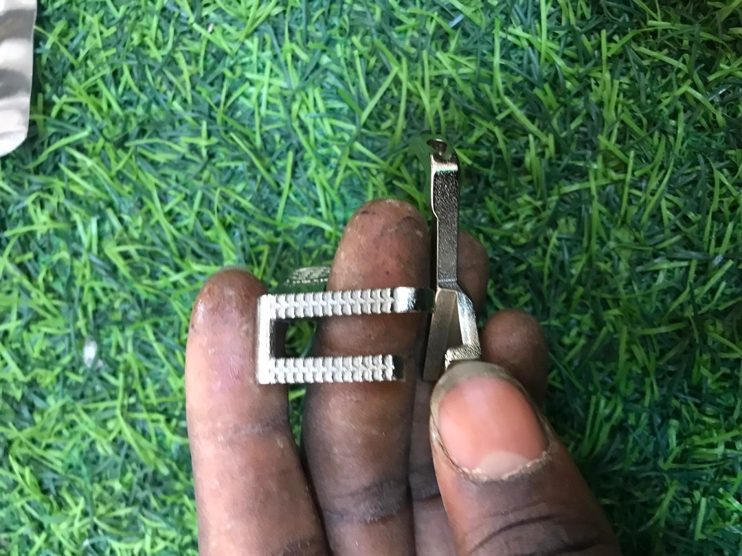 Takalmin industrial | Metal presser foot