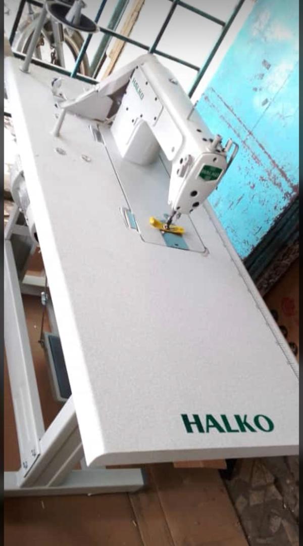 Halko HK-8500 industrial lockstitch sewing machine